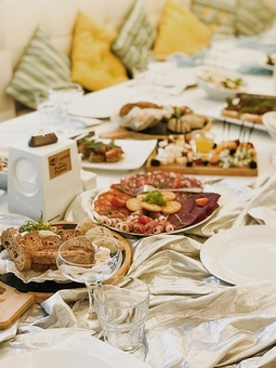 Discounted kitchen menu at family palace