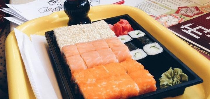Discount on sushi at sushi wok