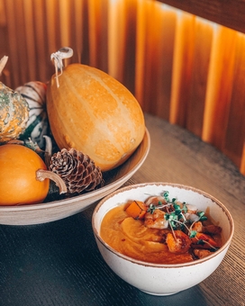Gastrobistro tangerine in kharkov. book tables for promotion 8