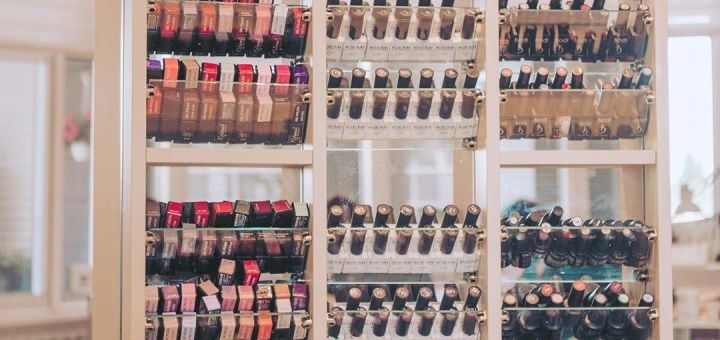 Discount on manicure and pedicure at Sweet Beauty salon