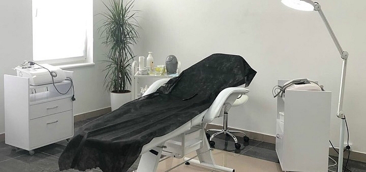 Косметологічний кабінет Олени Кузьменко в Києві. процедури по догляду за обличчям акцією.