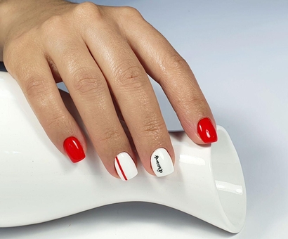 Manicure master Victoria Gordinskaya in Zaporozhye. With discount.