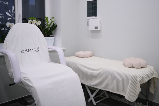 Cosmetologist-esthetician Oksana Perepravka