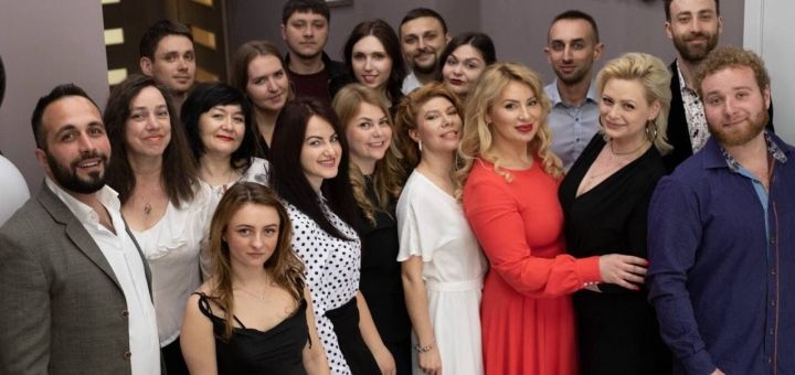 Знижки на пілінг у медичному центрі «Платінум»