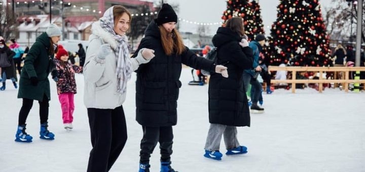 Skating rink at the art factory Platform, discounts on tickets