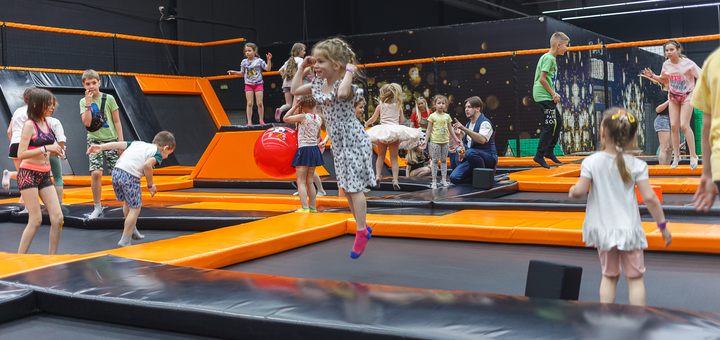 Детский развлекательный парк Fly Kids на Здолбуновской. Посещайте по акции 52