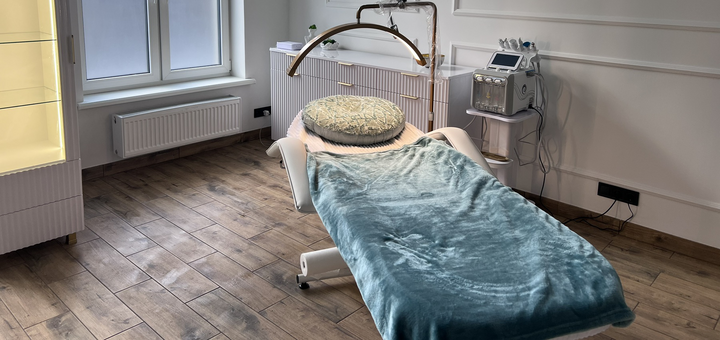 Студия красоты Сhristina center cosmetology. Посещайте по акции 4