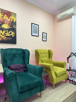 Beauty studio Bloom Room Studio. Visit on special offer 23