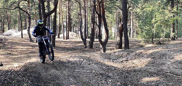 Neo Ride Electric Motorcycle Rentals with Special Offer 3