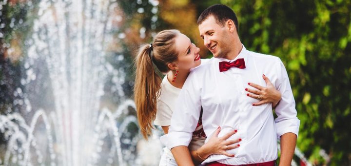 Фотосъемка Love Story от студии «ZAVARKA» в Киеве. Заказывайте выездную фотосессию по скидке.