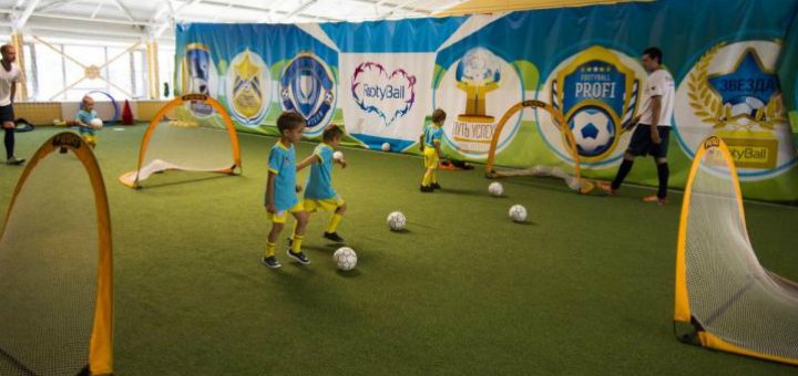 Специальные цены в спортивном клубе «FootyBall»