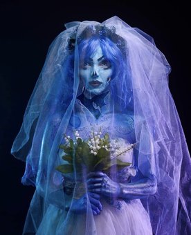 Halloween make-up «Victoria» in the beauty studio "Victoria" in Mariupol. Sign up for a Halloween make-up at a discount.