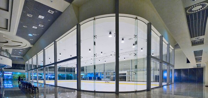 Скидки на каток «Turbo ice drome» в любой день и время в ТРЦ «Караван»1