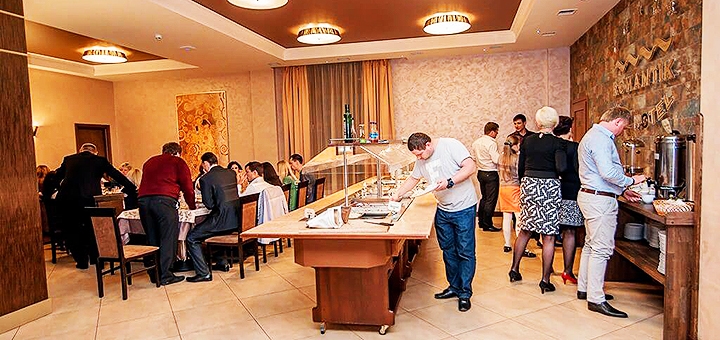 «Romantic Spa Hotel» готель в Яремче з басейном