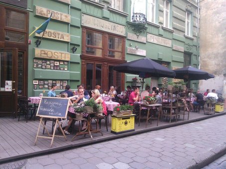 Restaurant &quot;post on drukarskiy&quot;. bookings for tables