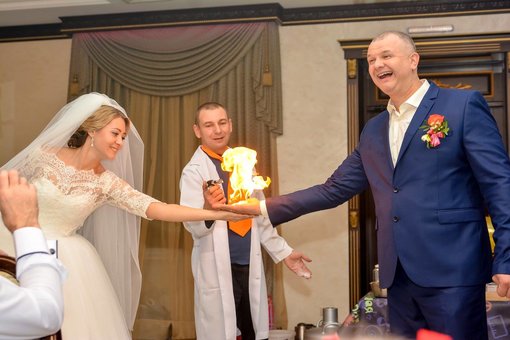 Scientific show м for a wedding in Vinnitsa. Order at a discount.