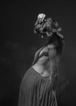 Фотосесія для дівчат у Владислава Леві у Дніпрі. Записуйтесь до фотографа за знижкою.