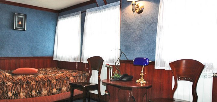 "bogdan khmelnitsky" in kiev. discounts apply24