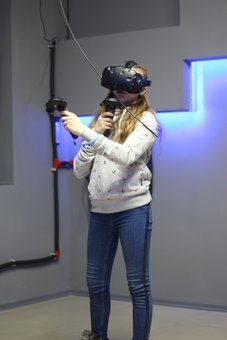 Rent of a virtual reality helmet in the MirVR club in Odessa. Order by promotion.