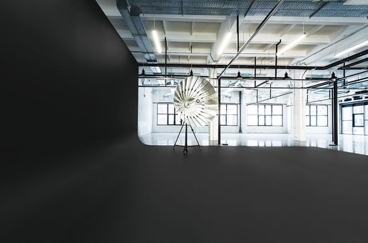 Rent of equipment for a photo session in the "Lightfield" photo studio. Sign up for the promotion