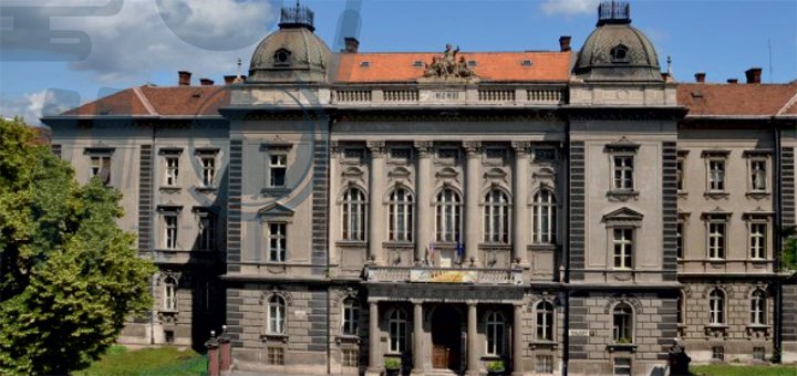 Університет Павла Йозефа Шафаріка у Кошиці. Отримайте освіту в Польщі за акцією.