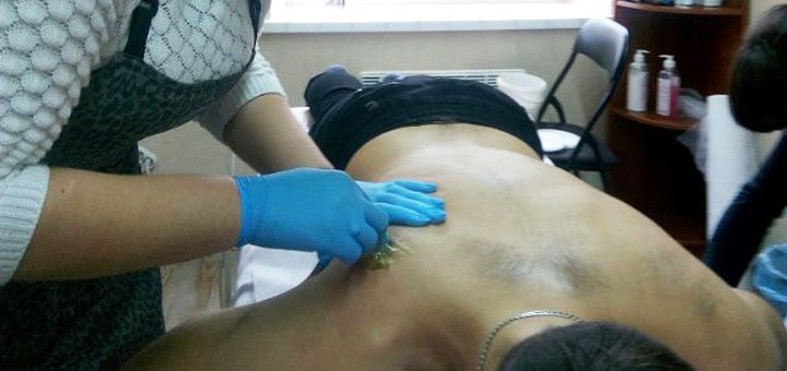 Шугаринг цукрової пастою у студії краси Яни Бессараб у Дніпрі. Записуйтесь на курси майстра депіляції зі знижки.