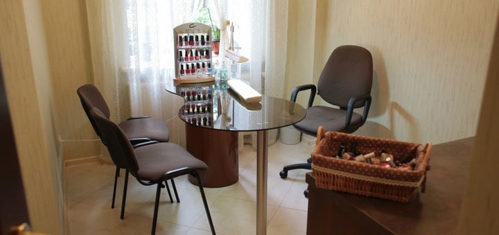CosManicure room in the beauty house "le paradise de soleil". Discounts on manicure. Manicure Vinnytsia.