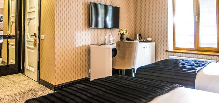 Discounts for holidays at the &quot;wall street hotel&quot; 3