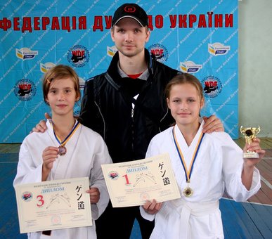 Спортивные занятия в клубе традиционного окинавского годзю-рю карате-до «Сэнтора». Зарегистрироваться недорого