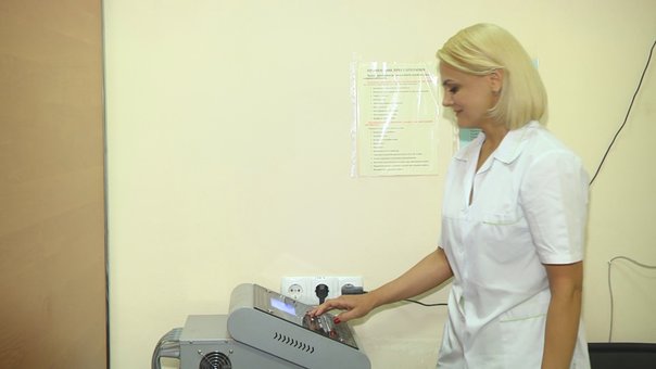 Аппаратный массаж в центре красоты и здоровья «Оберег» в Запорожье. Записывайтесь на коррекцию фигуры по скидке.