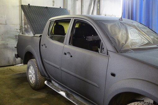 Фарбування комерційного транспорту від компанії WestArt в Києві. Замовити по акції