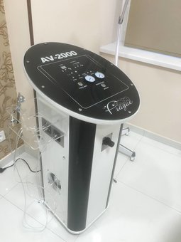 Апаратна косметологія в салоні Bon Bon в Києві. Записуйтесь на антицелюлітний масаж зі знижкою.